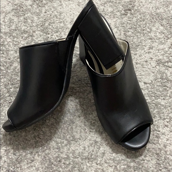 Anne Klein Black Mules / Clogs NWOT! - Picture 3 of 10